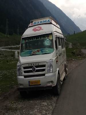 tempo traveller booking